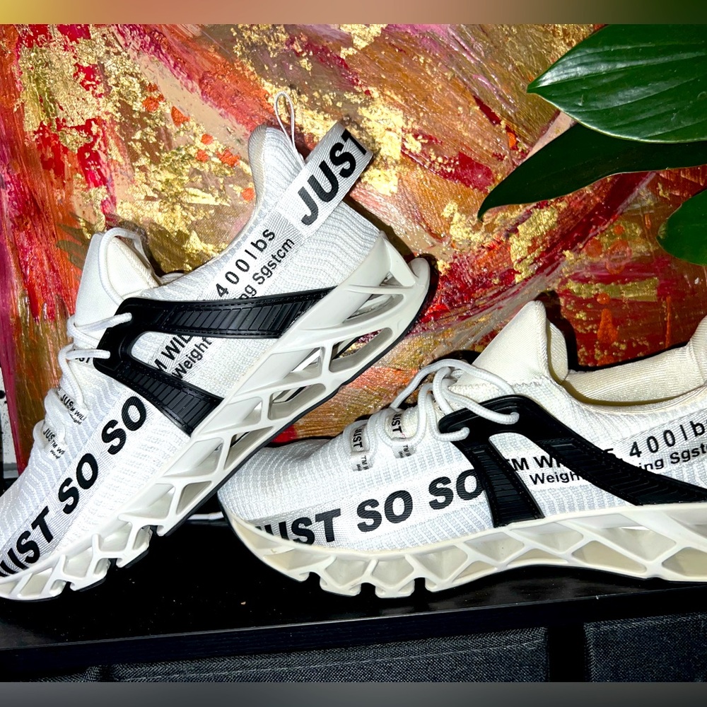 Just So So Mens Athletic Shoe size 11